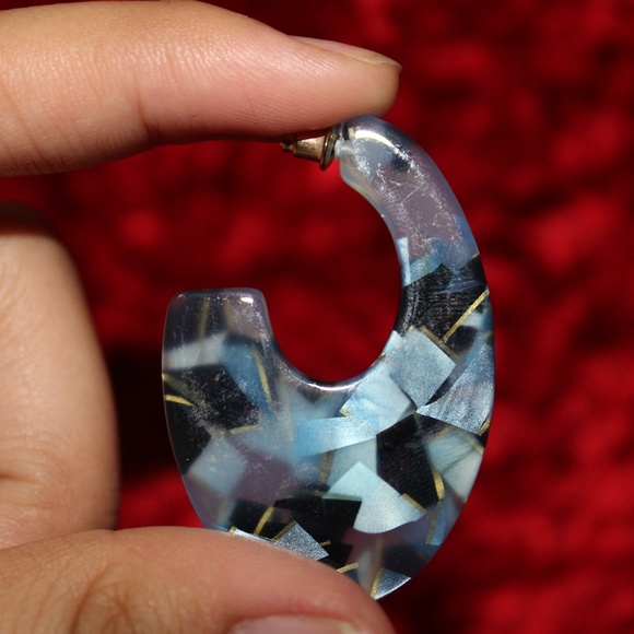 Marbled Resin (Thick) Open Hoop Earrings - Picture 4 of 7